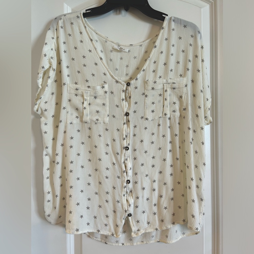 Maurice’s Short Sleeve Button Up Blouse